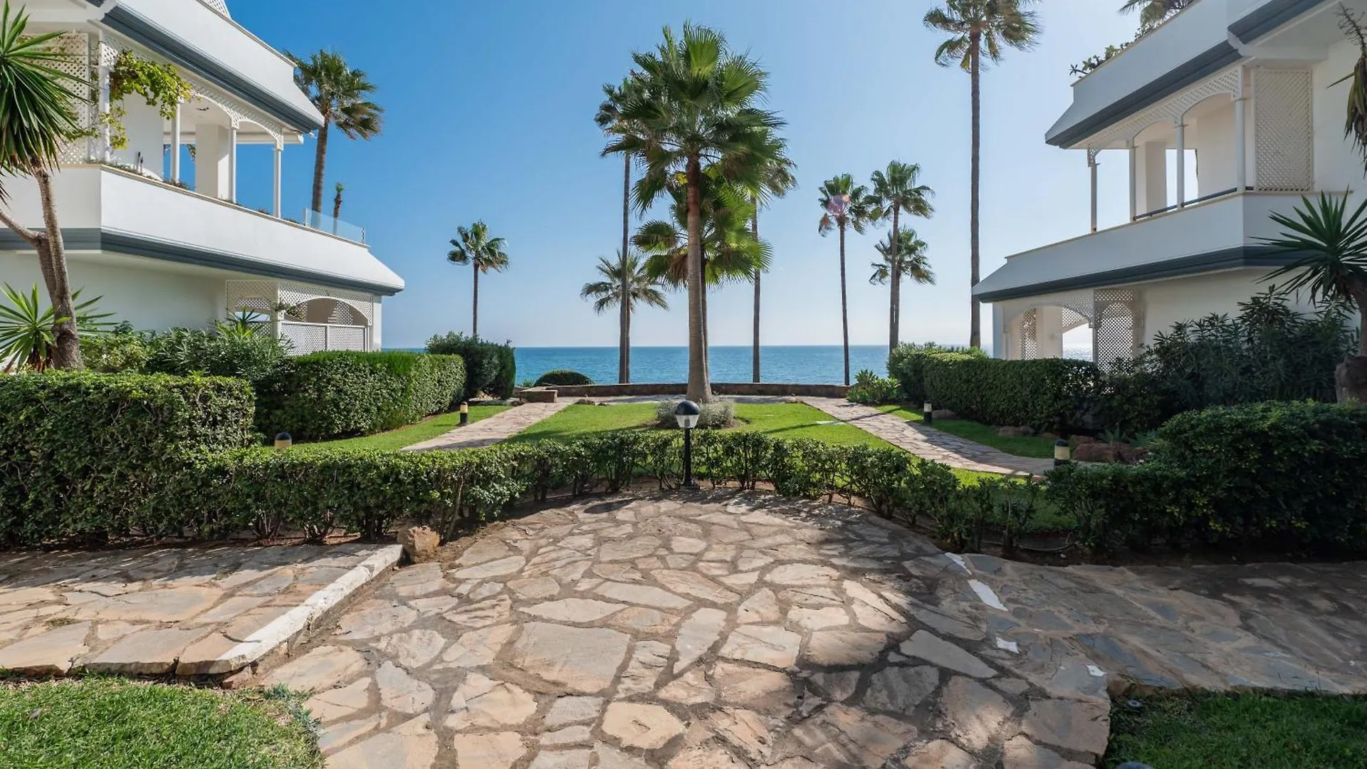 Dominion Beach Apartment 0*, Estepona Spain