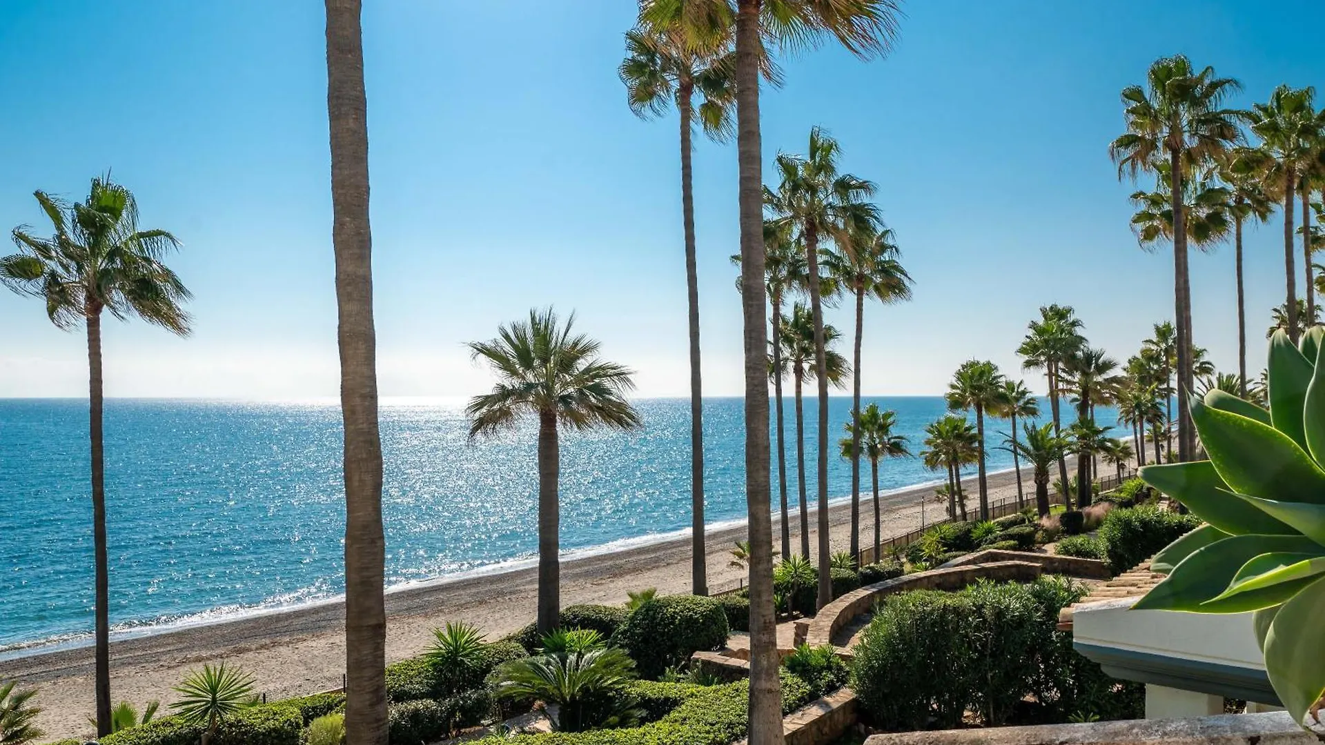 Dominion Beach Apartment Estepona