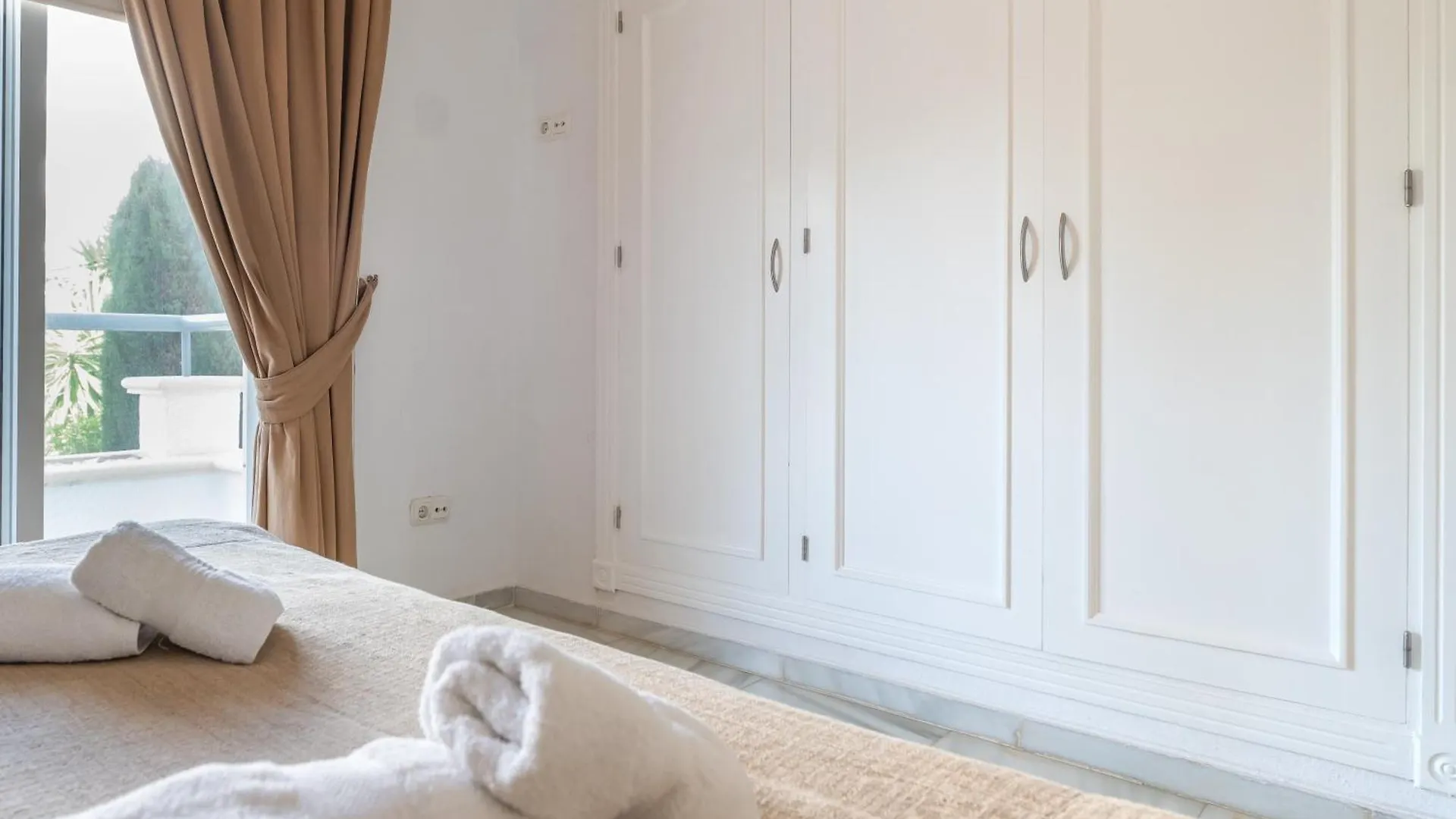 Dominion Beach Apartment  Estepona